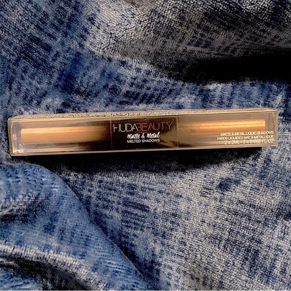 Huda beauty matte & melted shadows
